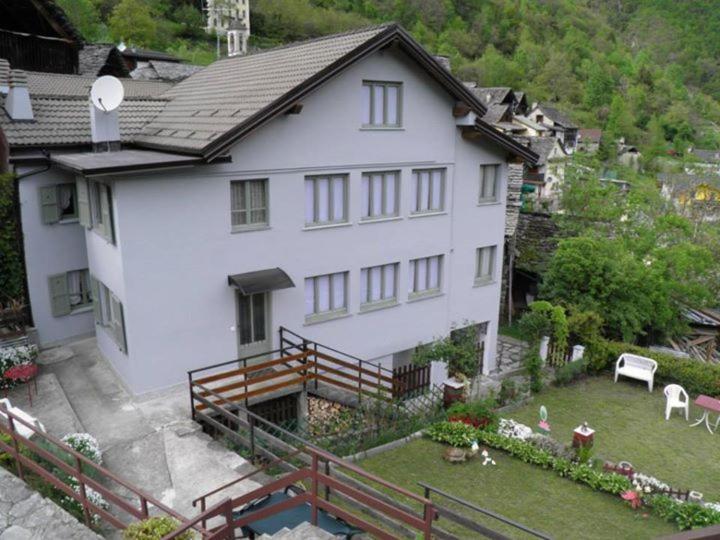 Casa Vacanza Pizzo Camino Calasca-Castiglione ภายนอก รูปภาพ